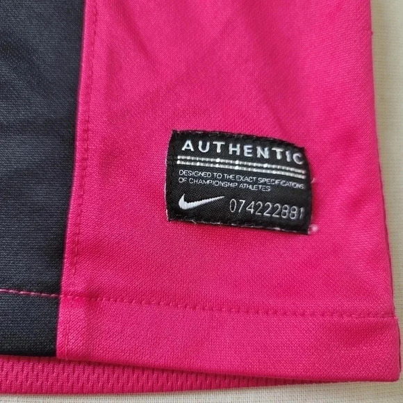Nike Dri Fit Athletic T Shirt YOUTH Size Large Athletic Top Logo Pink Black - Picture 3 of 11